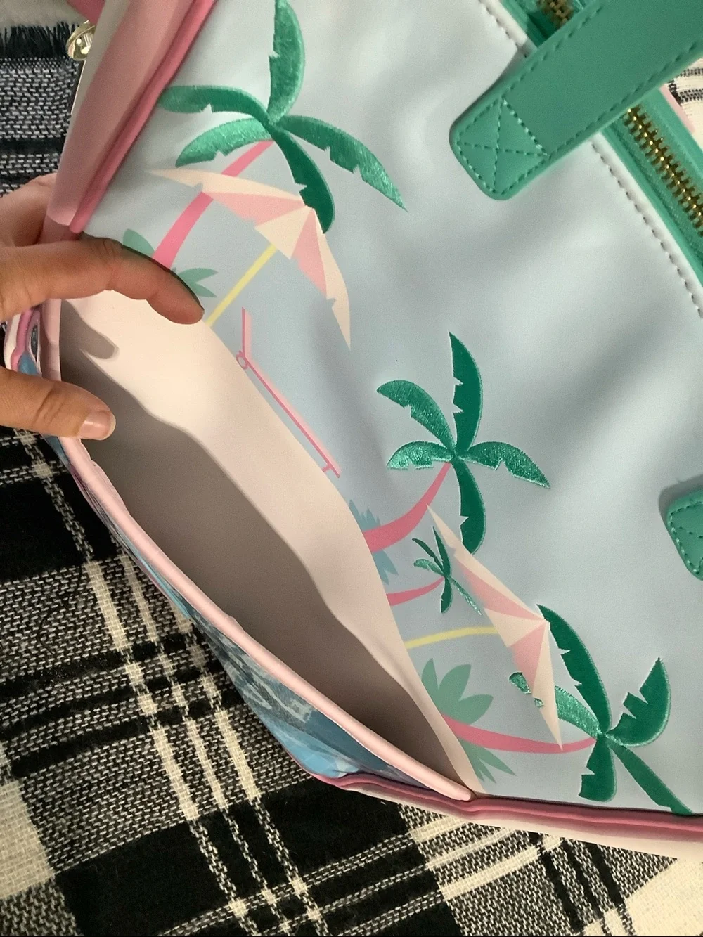 Minnie mouse vacation style poolside tote bag with coin bag & wallet